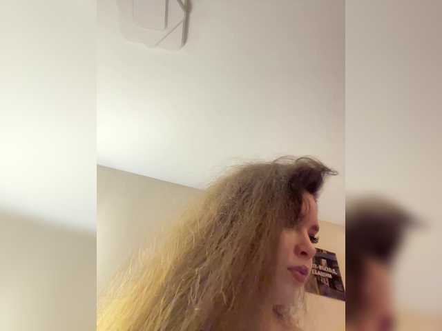 LadyEmily live cam on BongaCams