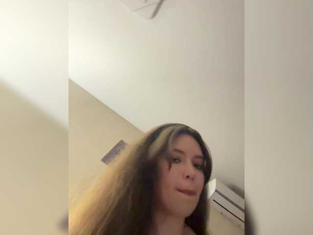 YourLadyyy live webcam show