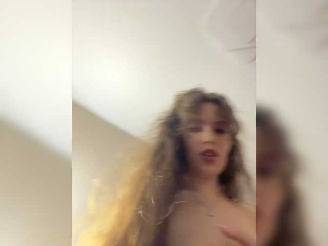 LadyEmily live cam on BongaCams