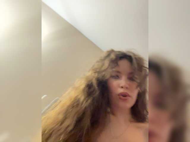 LadyEmily live cam on BongaCams