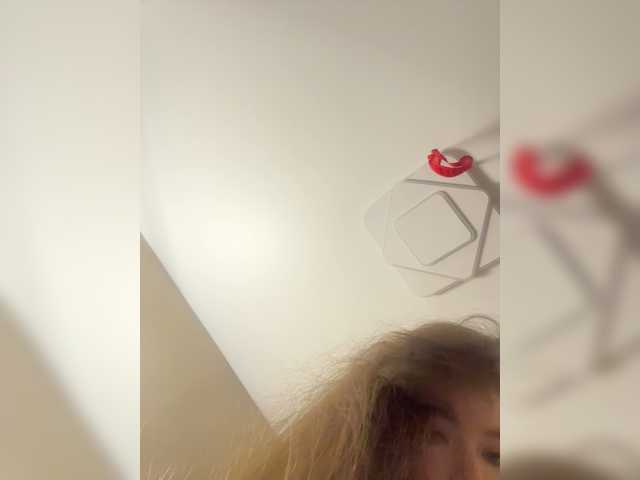 YourLadyyy live webcam show