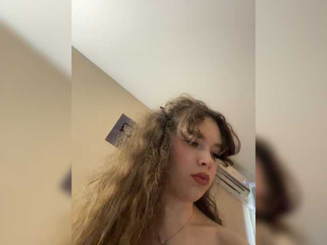 LadyEmily live cam on BongaCams