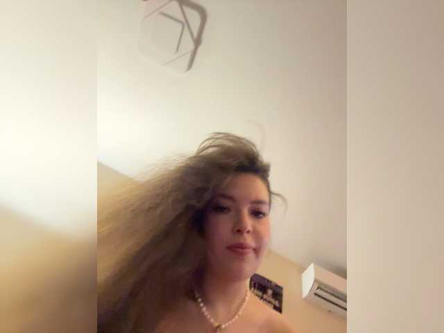 YourLadyyy live webcam show