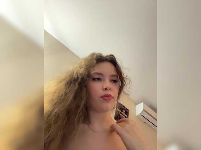 LadyEmily live cam on BongaCams