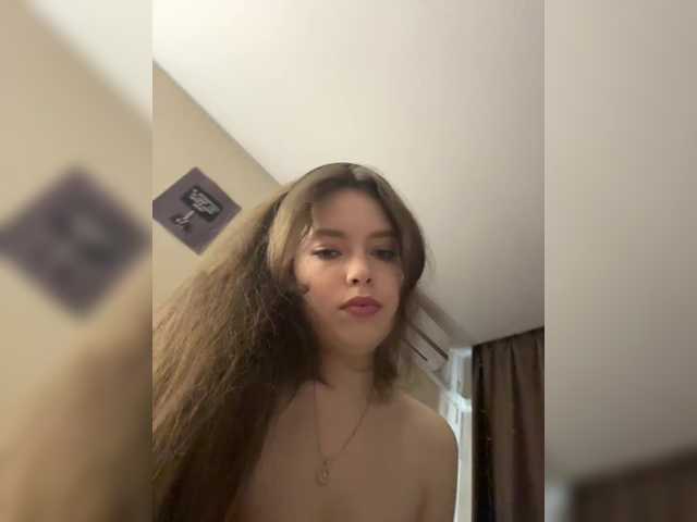 YourLadyyy live webcam show