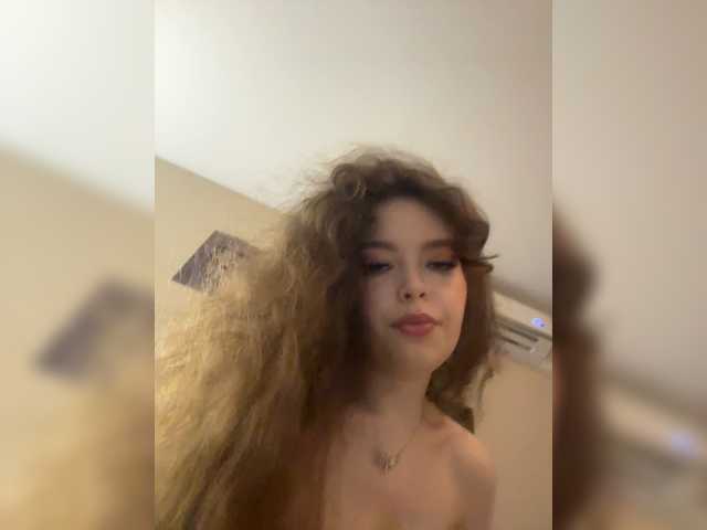 LadyEmily live cam on BongaCams