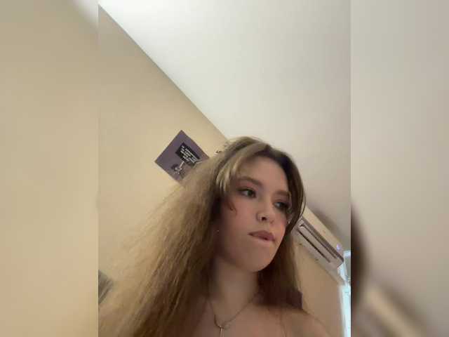 LadyEmily live cam on BongaCams