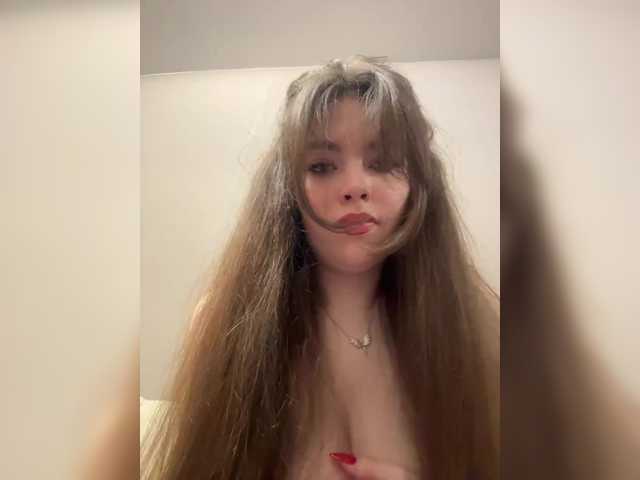 LadyEmily's BongaCams show and profile