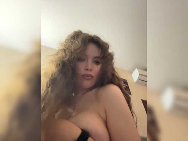 LadyEmily live cam on BongaCams