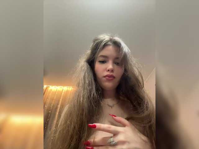 LadyEmily's BongaCams show and profile