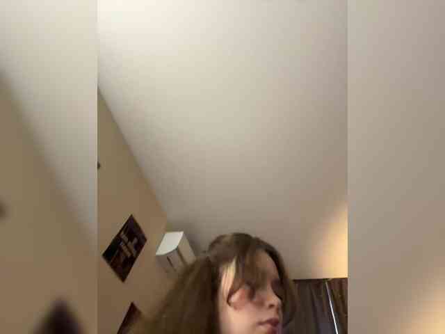 YourLadyyy webcam