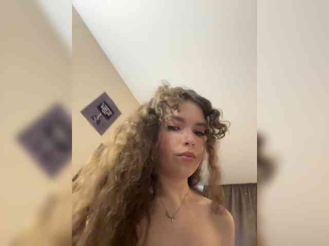 YourLadyyy webcam