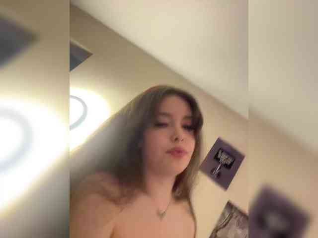YourLadyyy webcam