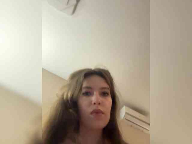 YourLadyyy webcam