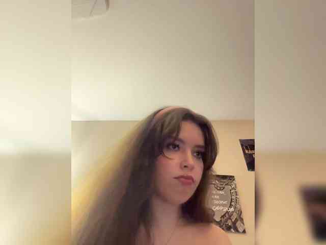 YourLadyyy webcam