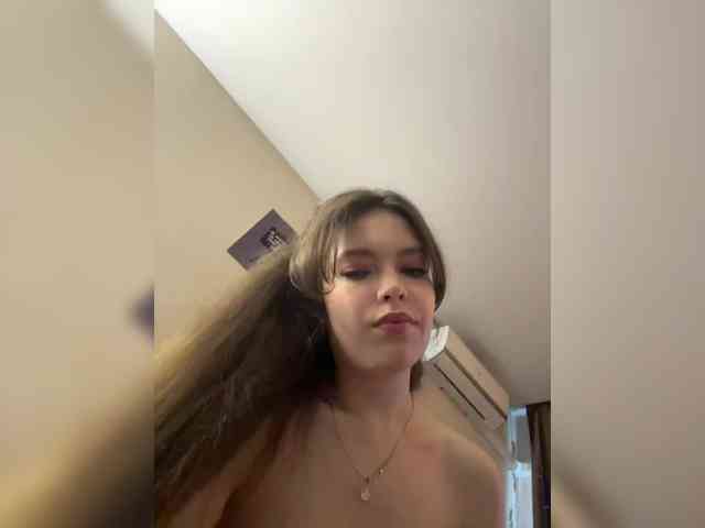 YourLadyyy webcam