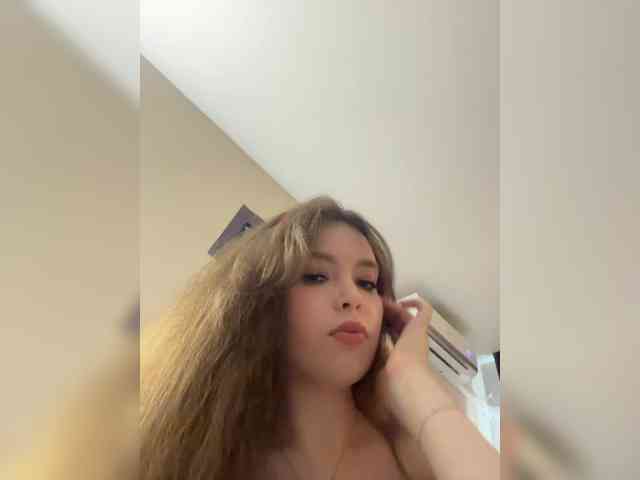 YourLadyyy webcam