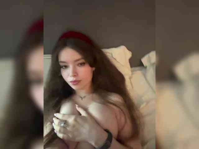 YourLadyyy webcam