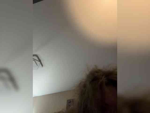 YourLadyyy webcam