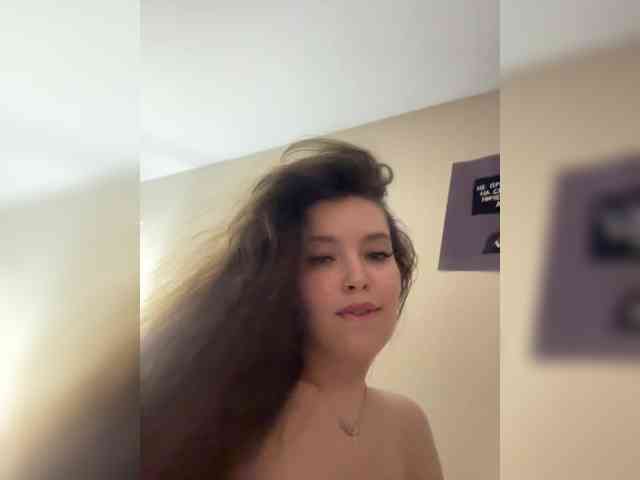YourLadyyy webcam