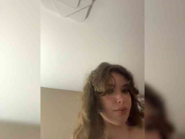 YourLadyyy webcam