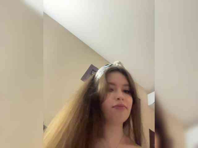 YourLadyyy webcam