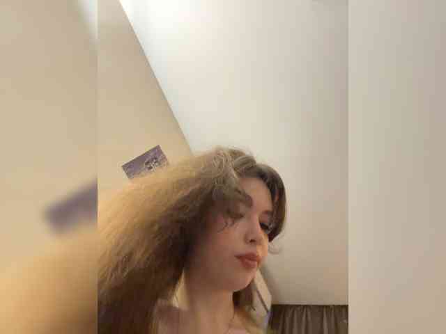 YourLadyyy webcam