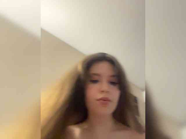 YourLadyyy webcam