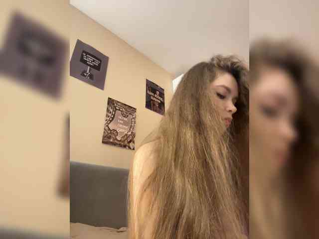 YourLadyyy webcam