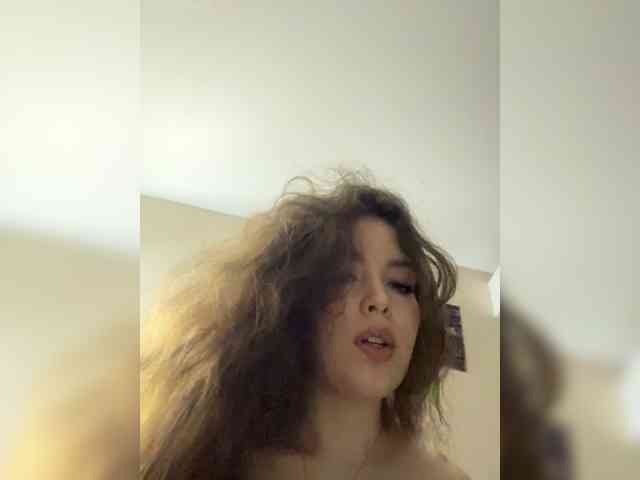 YourLadyyy webcam