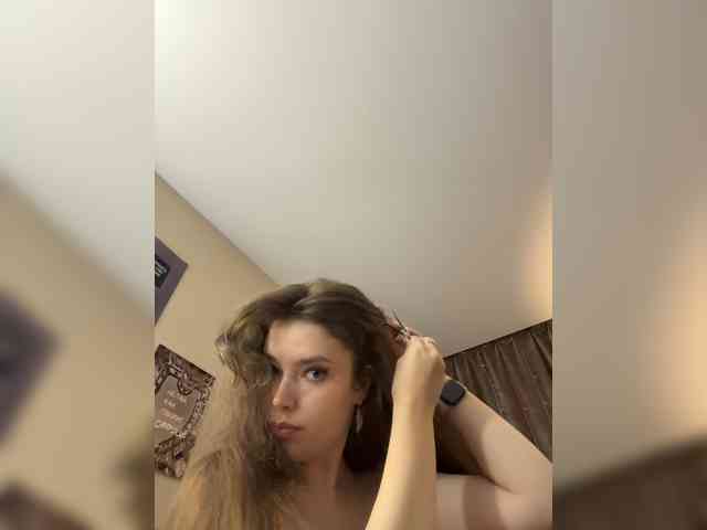 YourLadyyy webcam