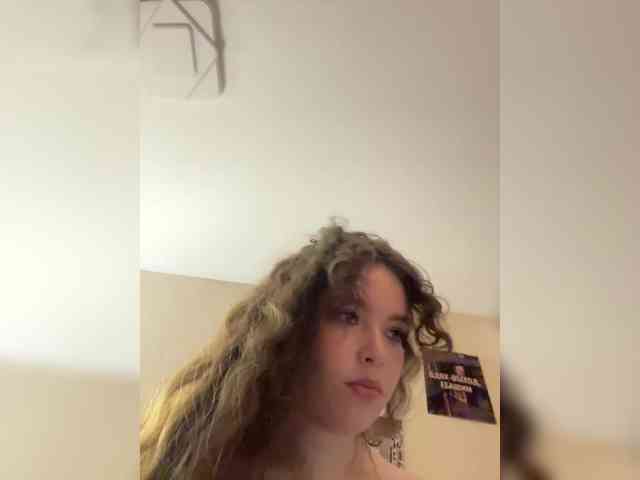 YourLadyyy webcam