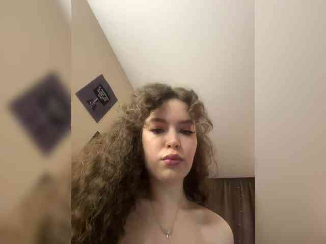 YourLadyyy webcam