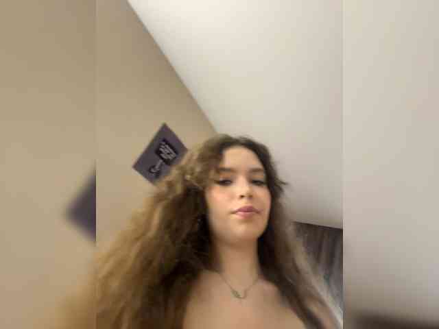 YourLadyyy webcam