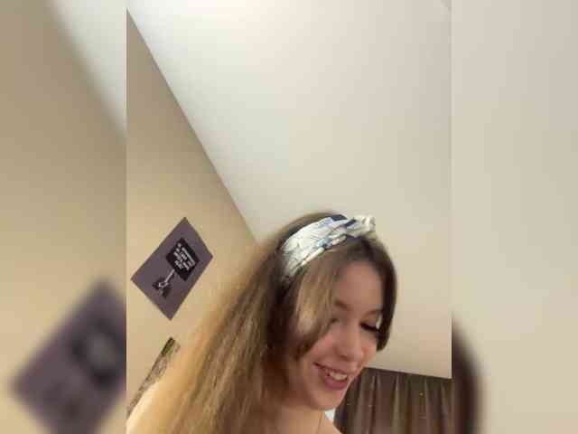 YourLadyyy webcam