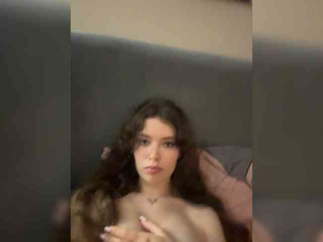 YourLadyyy webcam