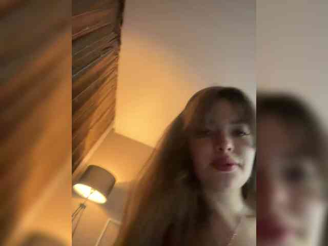 YourLadyyy webcam