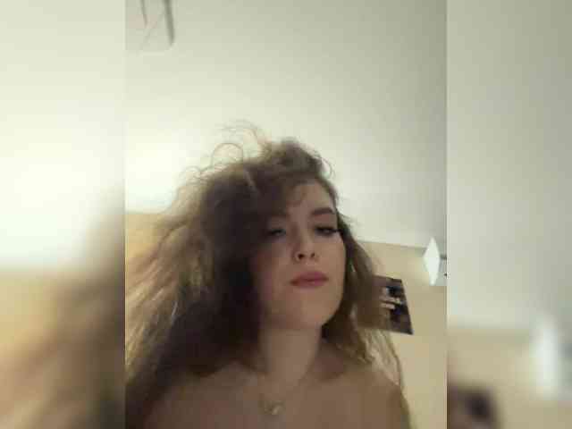 YourLadyyy webcam