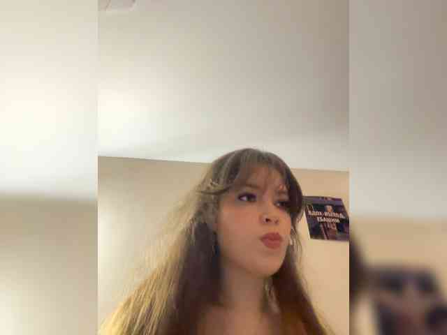 YourLadyyy webcam