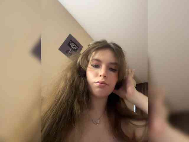 YourLadyyy webcam