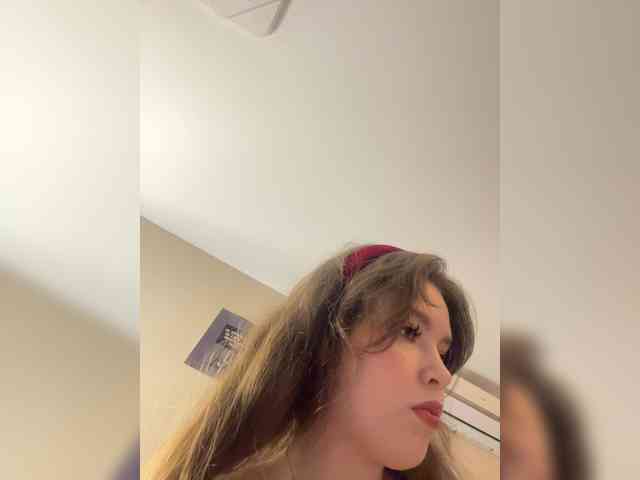 YourLadyyy webcam