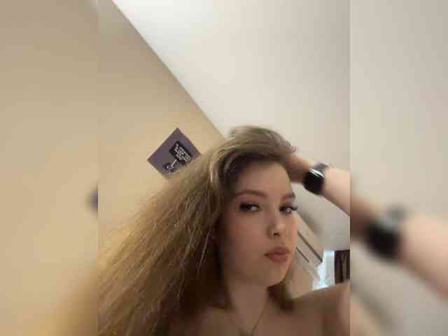 YourLadyyy webcam
