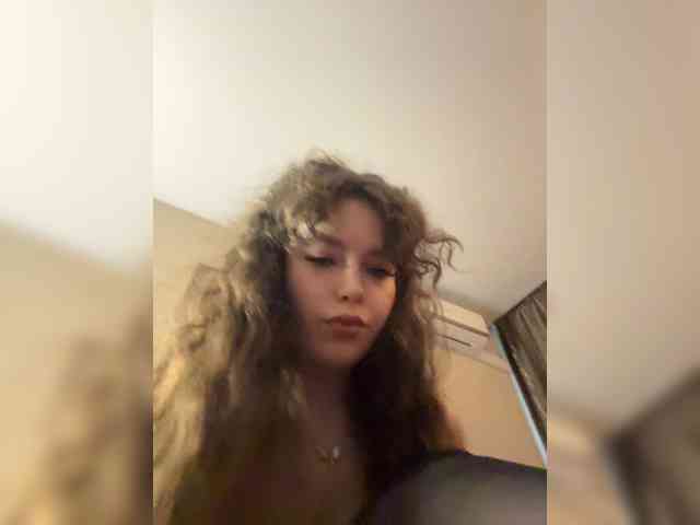 YourLadyyy webcam