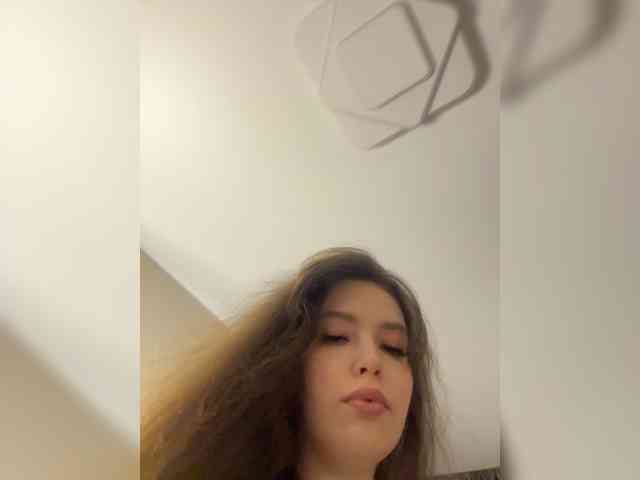 YourLadyyy webcam