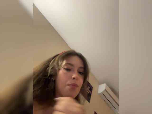 YourLadyyy webcam