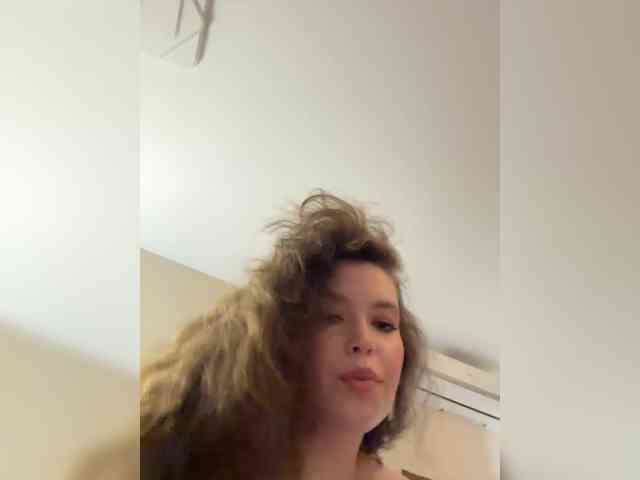 YourLadyyy webcam
