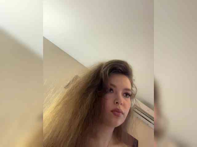 YourLadyyy webcam