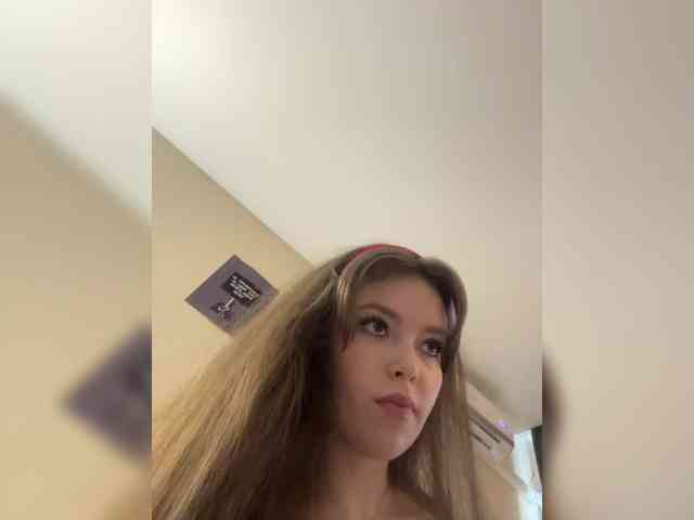 YourLadyyy webcam