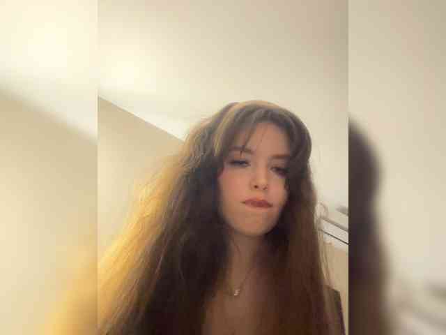 YourLadyyy webcam