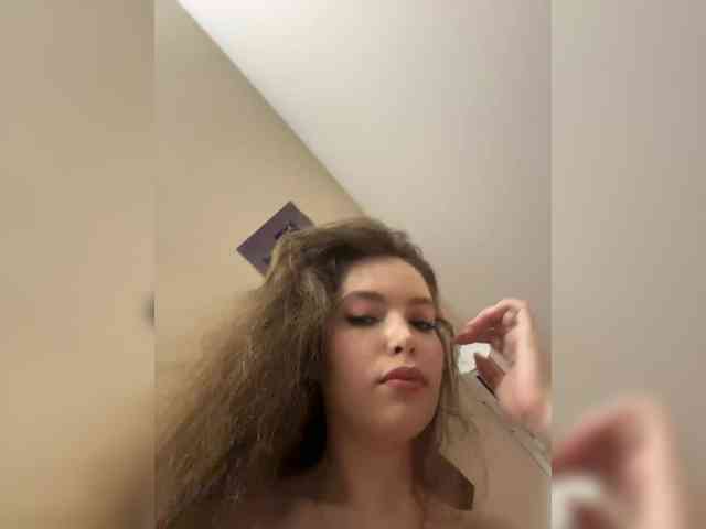 YourLadyyy webcam
